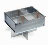 Carcasă din plastic cu divizori din metal (BOX 374)